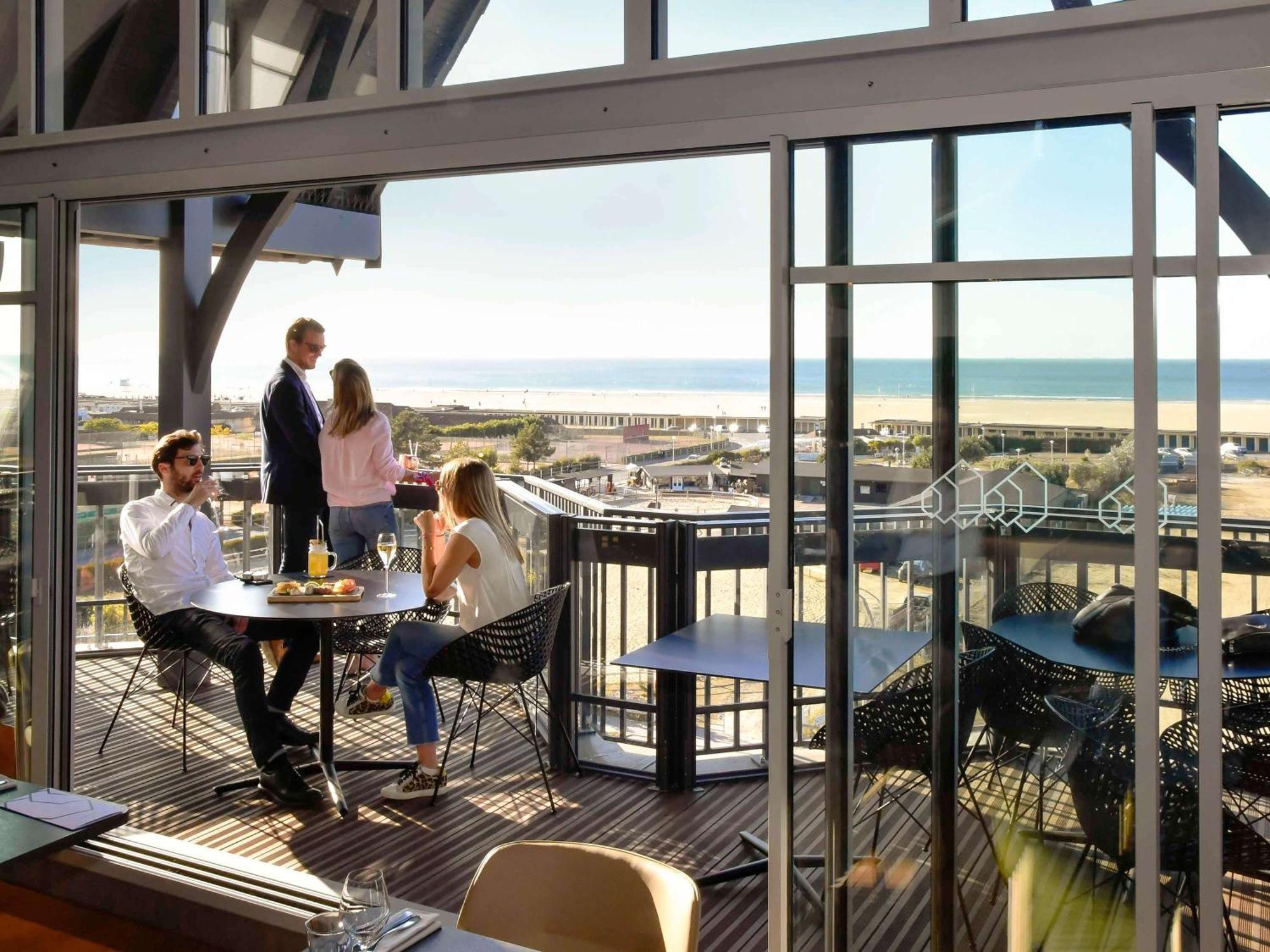 Novotel Deauville Plage Exterior photo