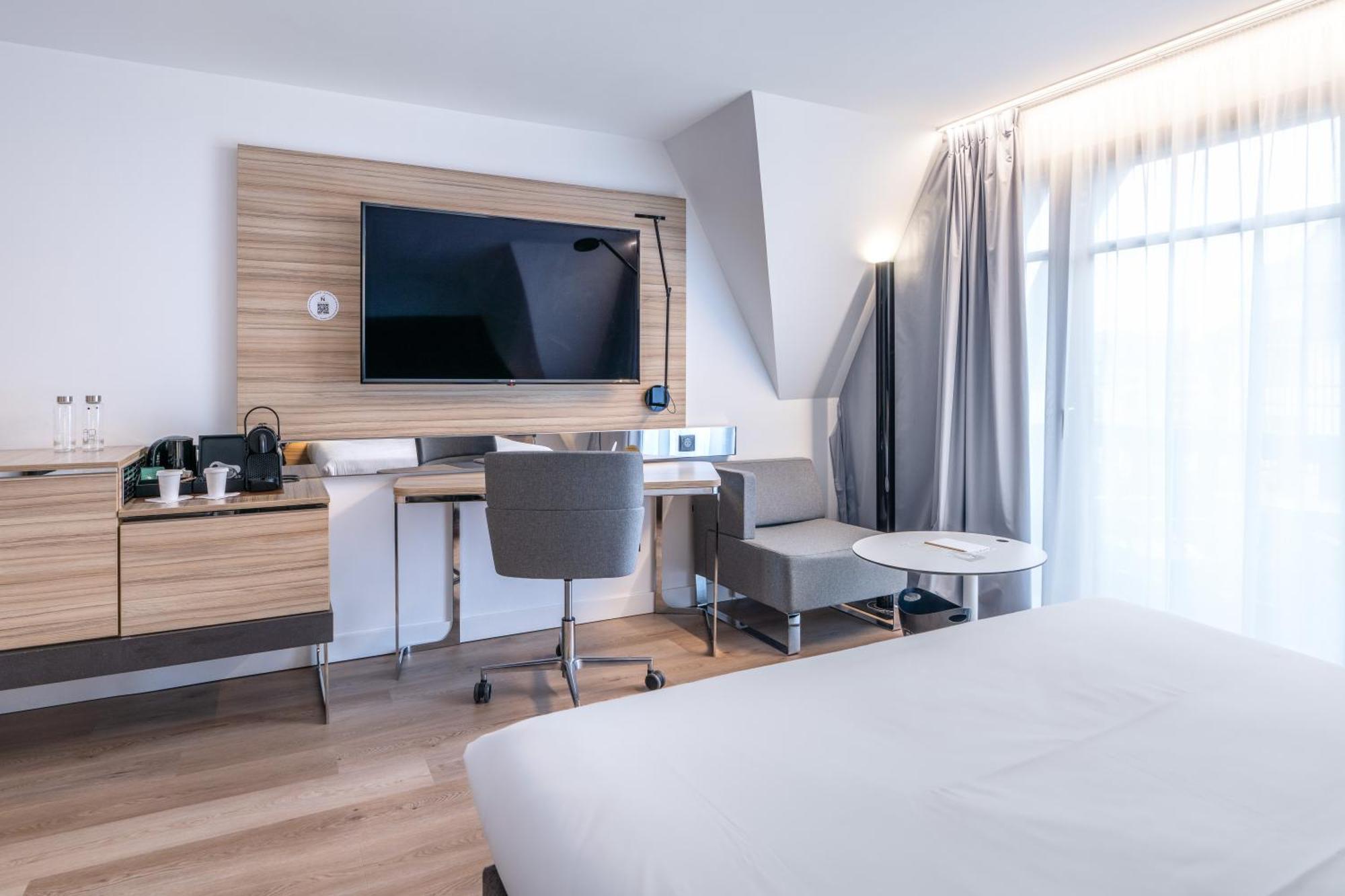 Novotel Deauville Plage Exterior photo