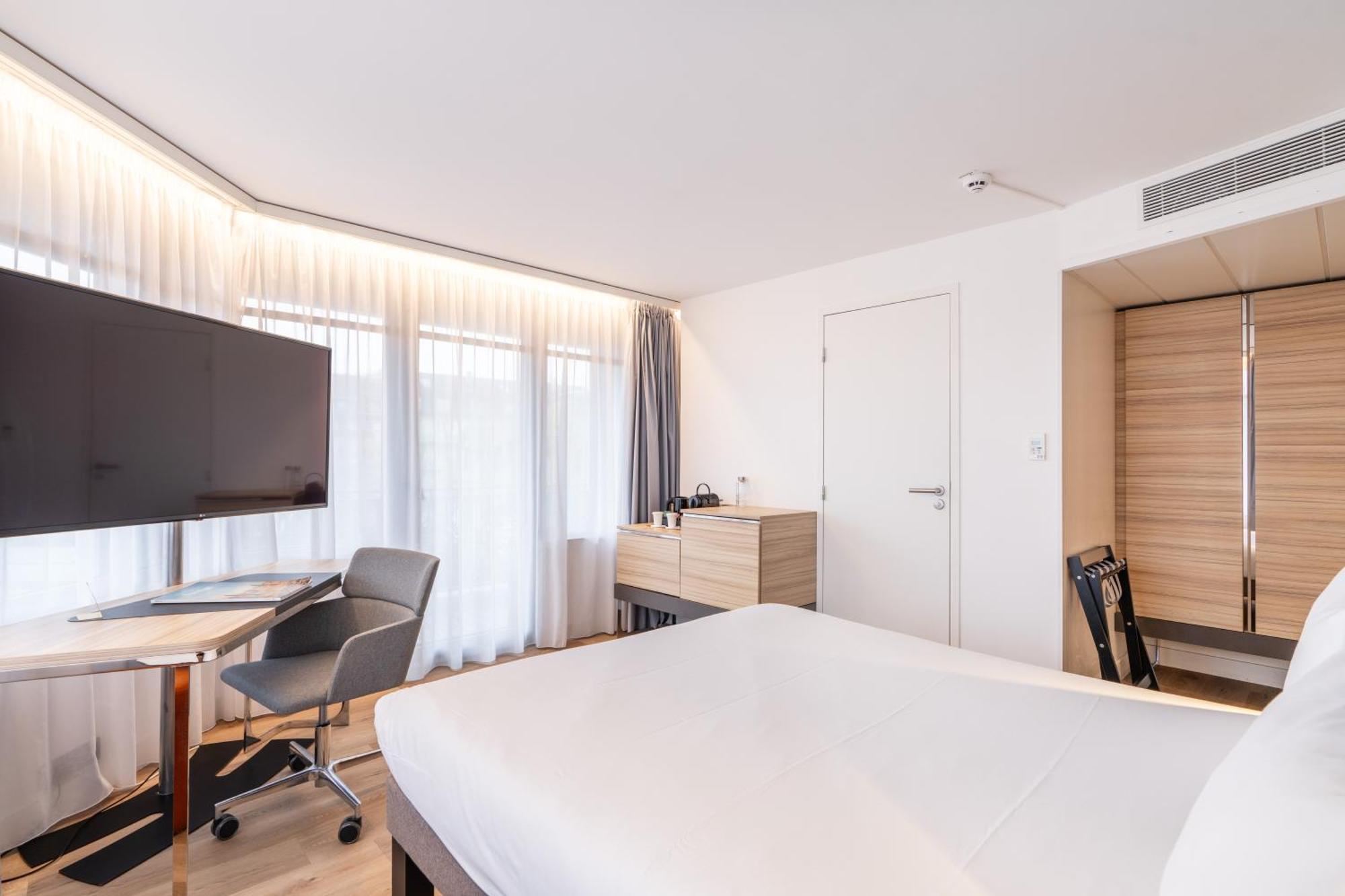 Novotel Deauville Plage Exterior photo